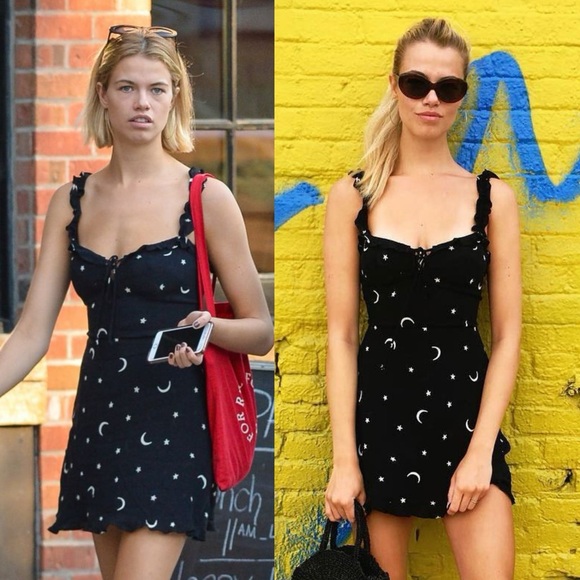 Reformation Dresses & Skirts - Rare Reformation Armadillo Mini Dress in Estrella Star Moon Print Black Size: 2